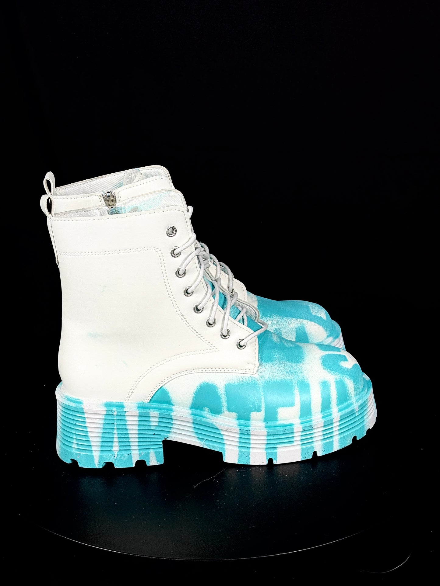 ARCTIC DRIFT BOOTS