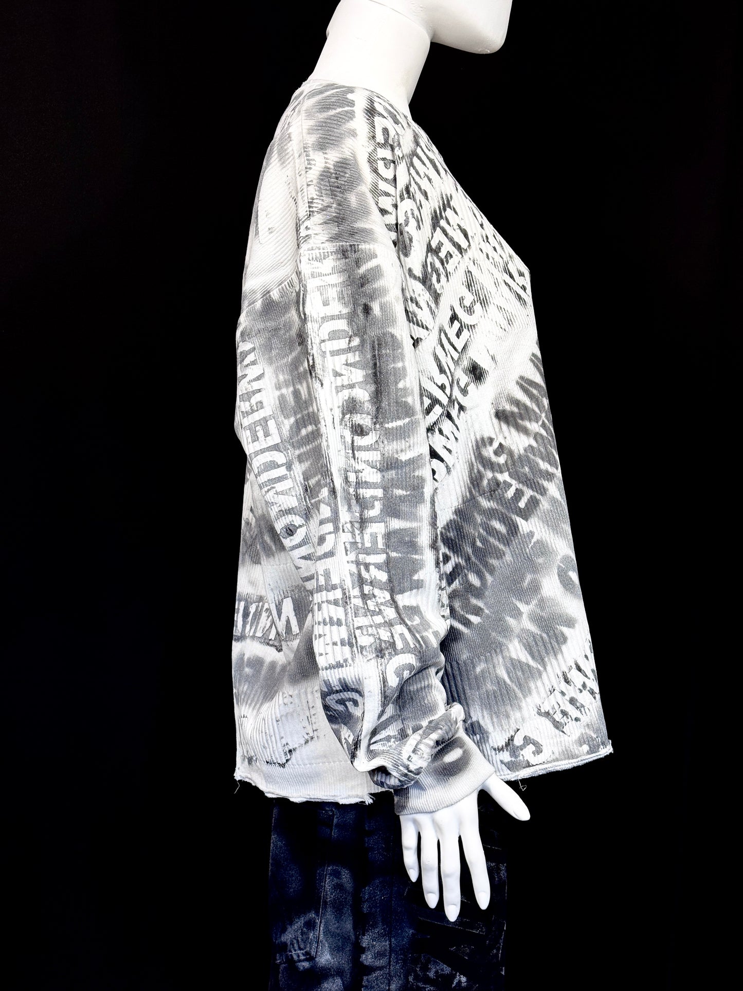 WHITE NOISE CUT SWEATER