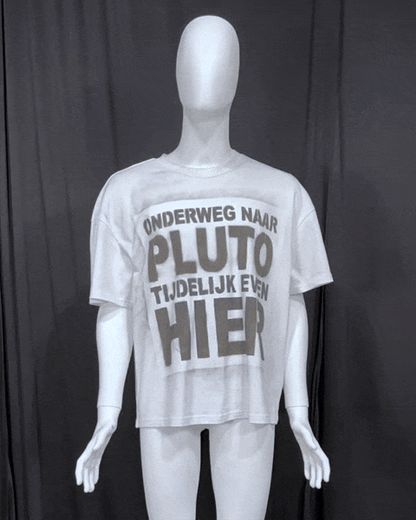 ONDERWEG NAAR PLUTO TEE