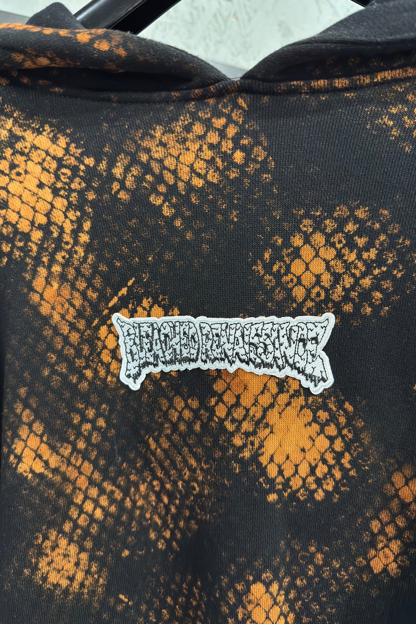 HOODIE SNAKE PATTERN